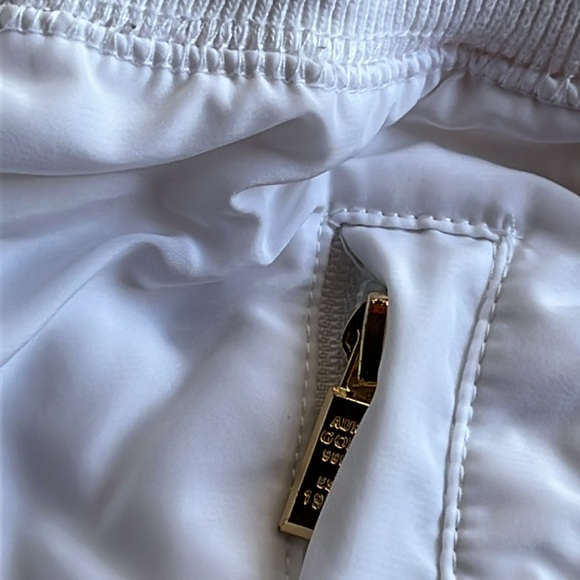 Aura Gold shorts Large - Picture 3 of 6